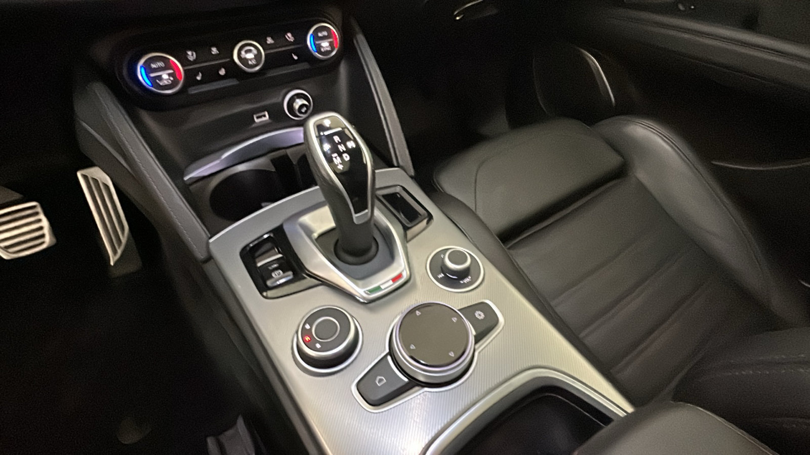 Used 2020 Alfa Romeo Stelvio Ti Sport w/ Quick Order Package 22S Sport AWD/4WD image 25