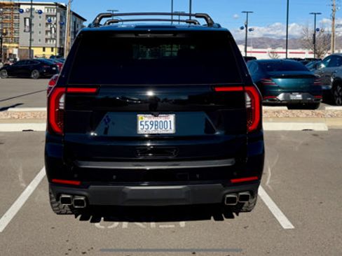 Used 2025 GMC Yukon Denali AWD/4WD image 7