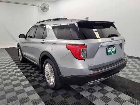 Used 2021 Ford Explorer XLT w/ Equipment Group 202A RWD image 5