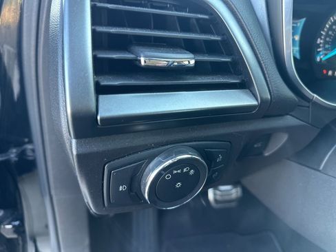 Used 2016 Ford Fusion Titanium image 9
