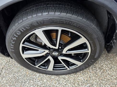 Used 2020 Nissan Rogue SL AWD/4WD image 36