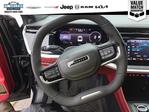 Used 2024 Jeep Wagoneer Launch Edition AWD/4WD image 5