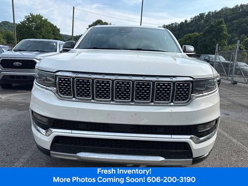 Used 2023 Jeep Grand Wagoneer Series II AWD/4WD image 2