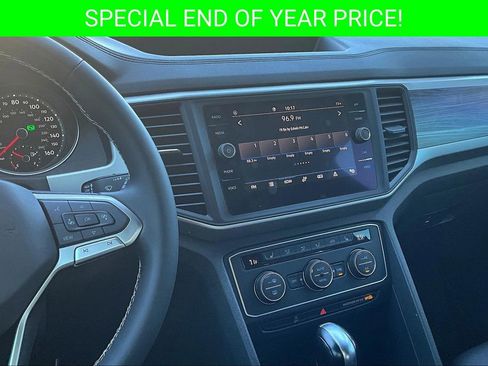 Used 2021 Volkswagen Atlas Cross Sport SE image 9