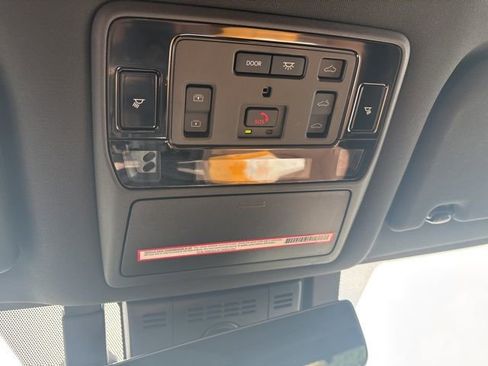 Used 2024 Toyota Grand Highlander AWD Hybrid image 14