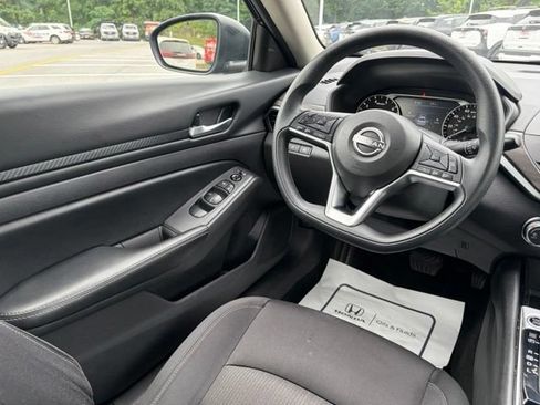 Certified 2024 Nissan Altima 2.5 SV FWD image 32