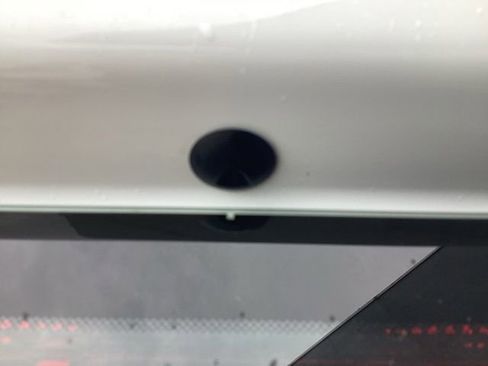 Used 2025 Hyundai Venue SEL FWD image 8