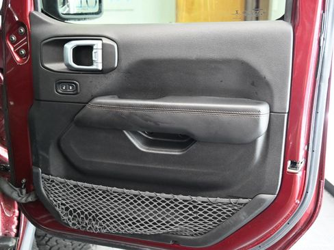 Used 2021 Jeep Wrangler Unlimited Rubicon w/ Xtreme Recon 35" Tire Package image 23