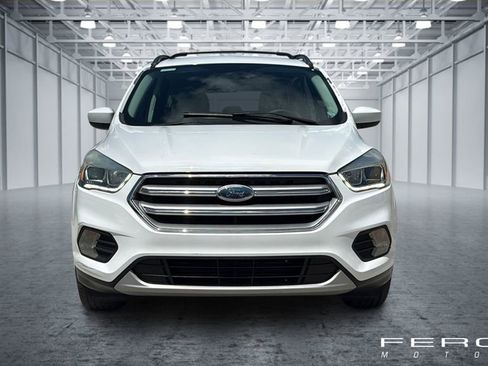 Used 2017 Ford Escape SE w/ SE Leather Comfort Package AWD/4WD image 8