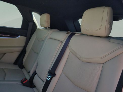 Used 2018 Cadillac XT5 Luxury w/ Driver Awareness Package image 13