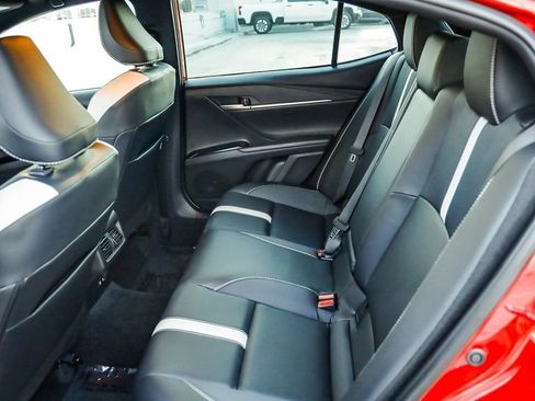 Used 2025 Toyota Camry SE image 22