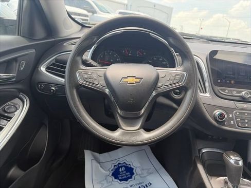 Used 2019 Chevrolet Malibu LT FWD image 15