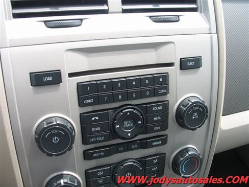 Used 2012 Ford Escape XLT AWD/4WD image 18