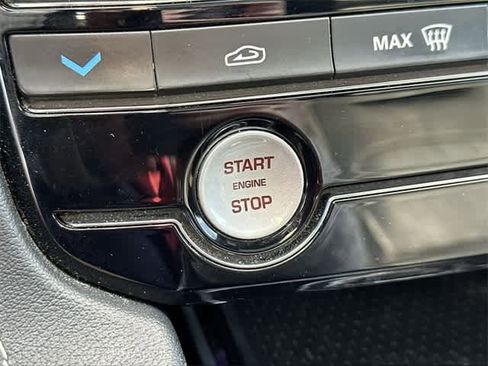 Used 2018 Jaguar F-PACE R-Sport image 10