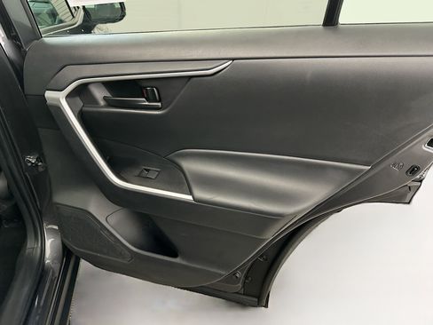 Used 2024 Toyota RAV4 LE image 31