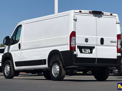 Used 2023 RAM ProMaster 2500 w/ Driver Convenience Group FWD image 6