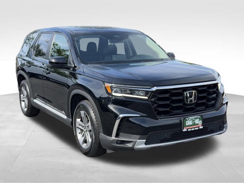 Used 2023 Honda Pilot EX-L image 3