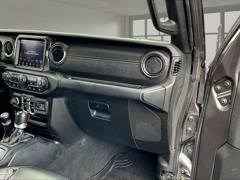 Used 2021 Jeep Wrangler Unlimited Sahara AWD/4WD image 17