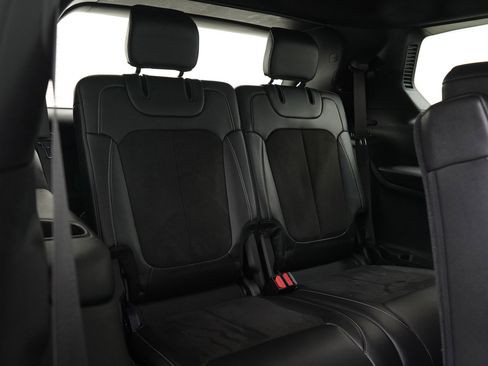 Used 2023 Jeep Grand Cherokee L Laredo image 14