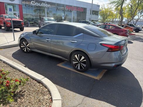 Used 2021 Nissan Altima 2.5 SV image 5