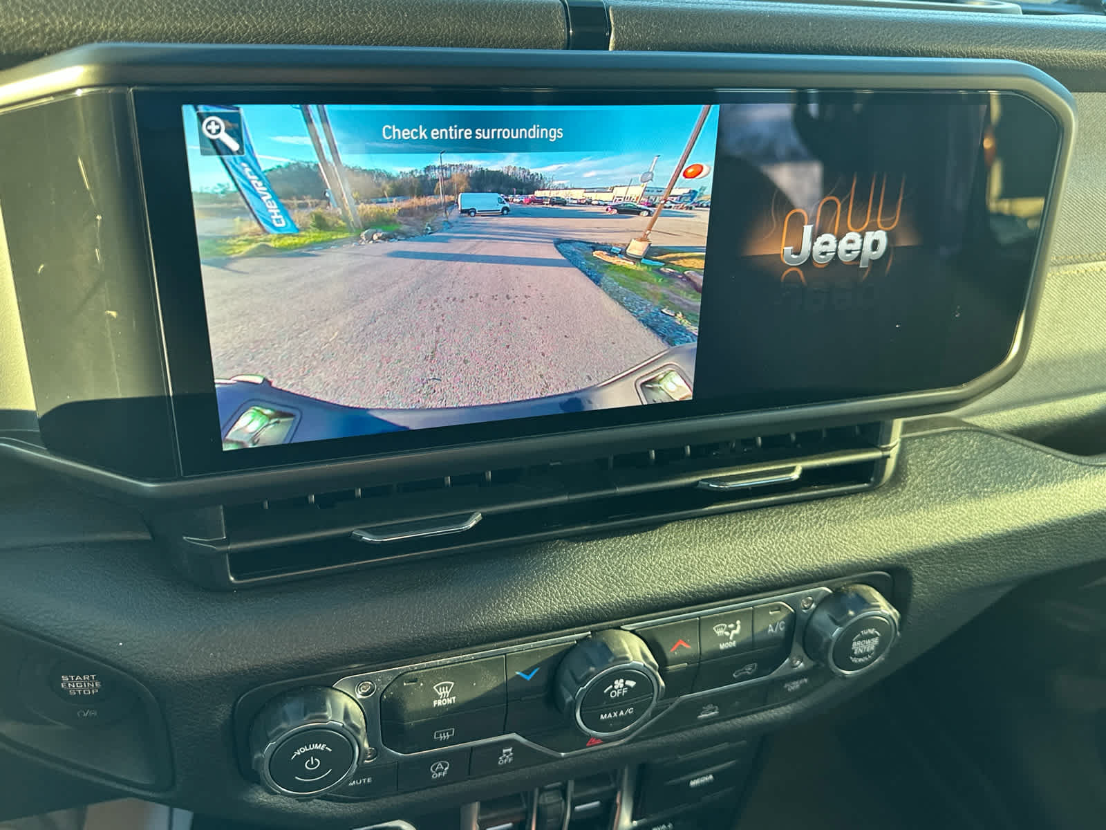 New 2026 Jeep Gladiator Sport AWD/4WD image 26