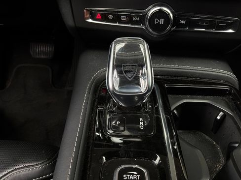 Used 2020 Volvo S90 T8 Inscription AWD/4WD image 31