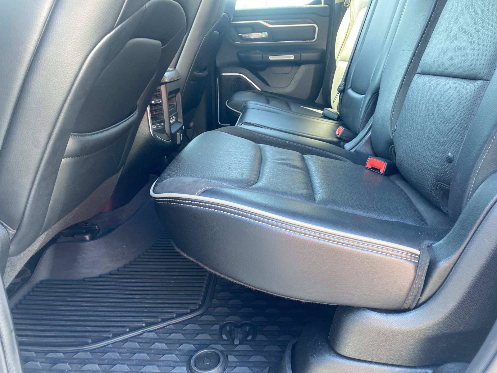 Used 2019 RAM 1500 Laramie AWD/4WD image 18