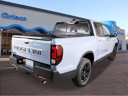 New 2026 Honda Ridgeline Black Edition image 5
