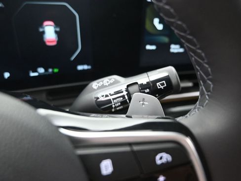Certified 2025 Kia Carnival SX Prestige FWD image 38
