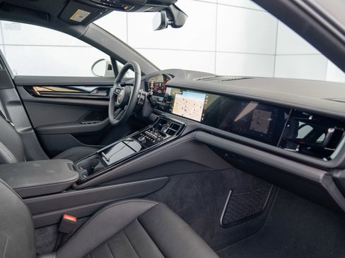 New 2026 Porsche Panamera 4 image 25