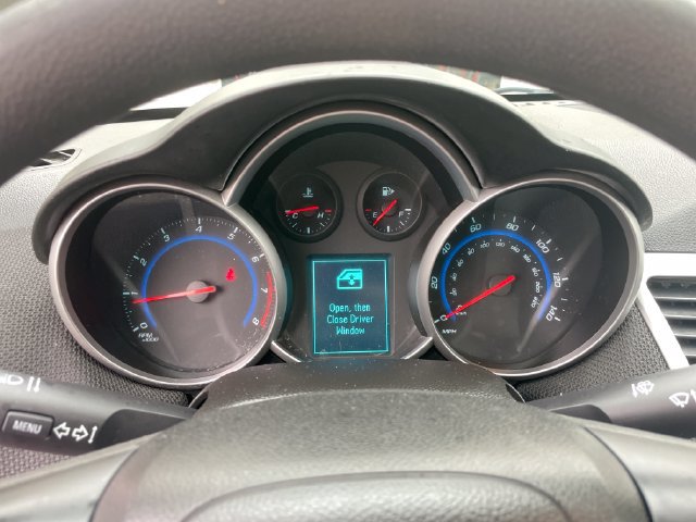 Used 2016 Chevrolet Cruze LT FWD image 17