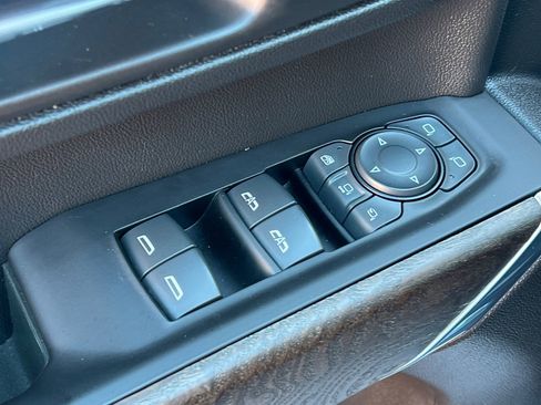 Used 2020 GMC Sierra 3500 Denali w/ Denali Ultimate Package image 13