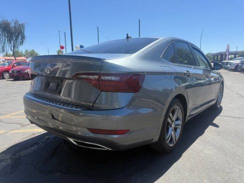 Used 2021 Volkswagen Jetta R-Line FWD image 3