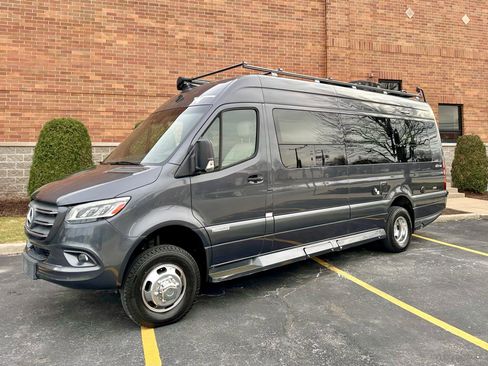 Used 2020 Mercedes-Benz Sprinter 3500 image 12