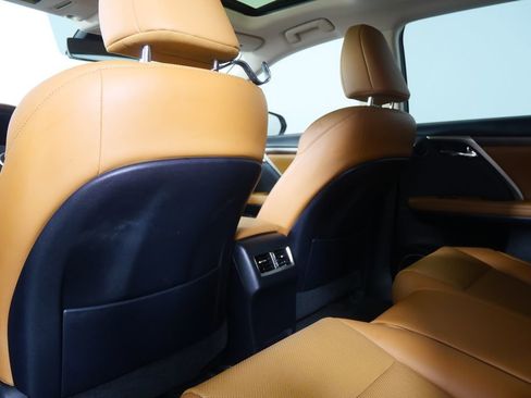 Used 2022 Lexus RX 350L FWD w/ Premium Package image 18