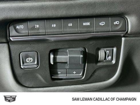 Used 2025 Cadillac Escalade Sport Platinum w/ LPO, ONYX Package AWD/4WD image 10