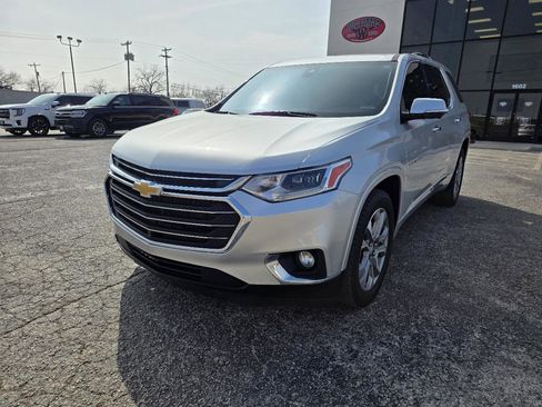 Used 2020 Chevrolet Traverse Premier AWD/4WD image 3