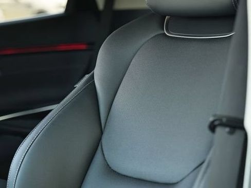 New 2026 Genesis GV70 2.5T AWD/4WD image 19