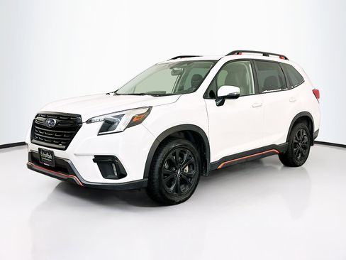 Used 2023 Subaru Forester Sport image 3
