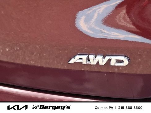 Used 2019 Toyota Highlander LE AWD/4WD image 32