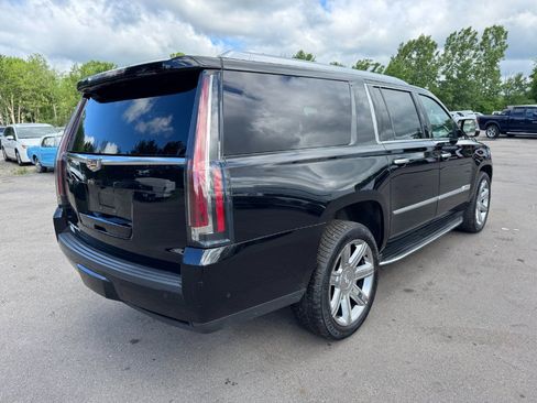 Used 2020 Cadillac Escalade ESV Luxury AWD/4WD image 5
