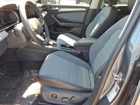 New 2026 Volkswagen Jetta SE image 10