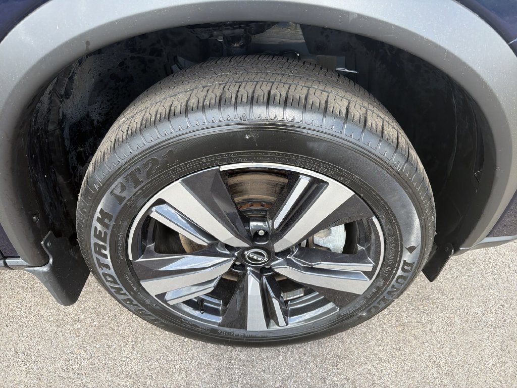 Certified 2025 Nissan Rogue SL w/ Tech Package AWD/4WD image 15