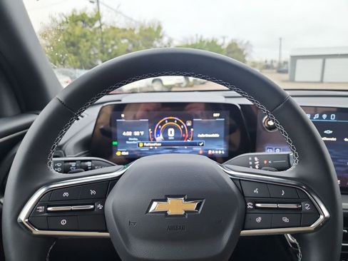 New 2026 Chevrolet Traverse LT w/ Sun and Wheel Package image 18