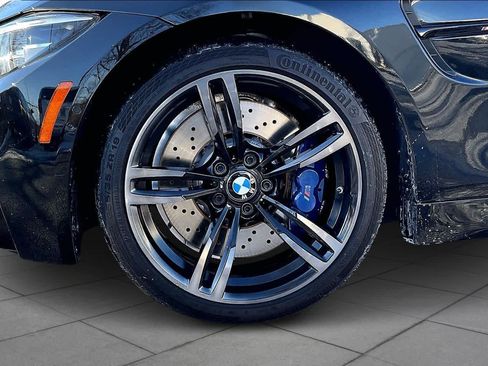 Used 2018 BMW M4 Convertible w/ Competition Package image 10