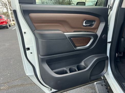 Used 2016 Nissan Titan Platinum Reserve image 20