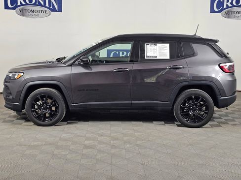 Used 2024 Jeep Compass Latitude w/ Altitude Special Edition AWD/4WD image 30