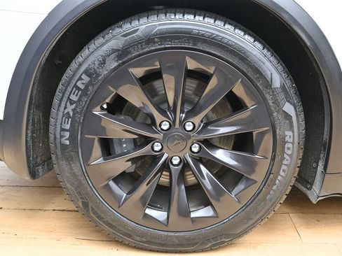 Used 2021 Tesla Model X Long Range AWD/4WD image 12
