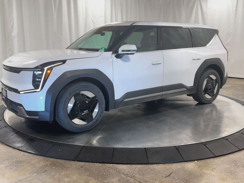 New 2026 Kia EV9 Light image 5