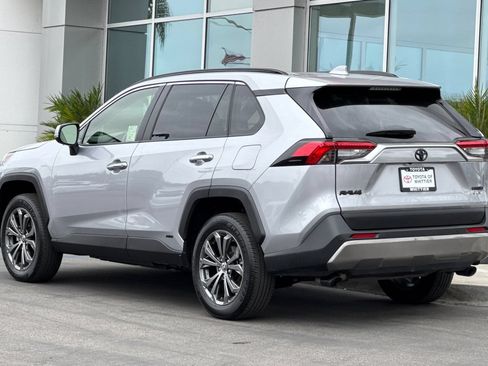 Certified 2025 Toyota RAV4 Limited AWD/4WD image 7